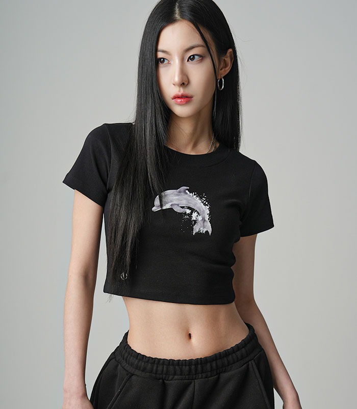 Dolphin Crop T-shirt BLACK